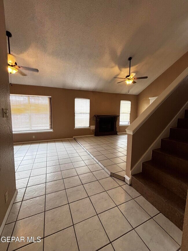 Building Photo - 3232 Ridge View Ln