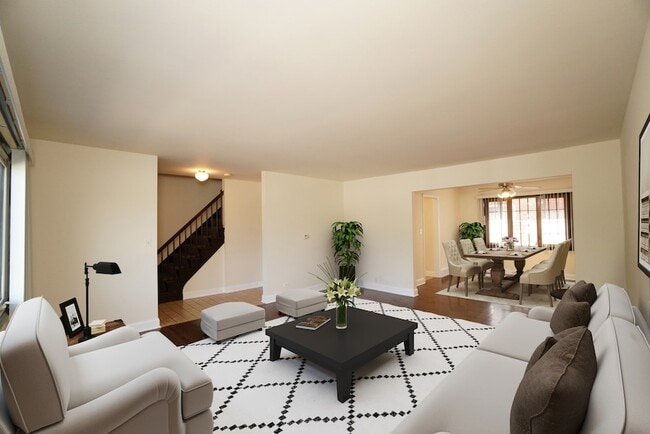 Building Photo - 737 Elder Ln