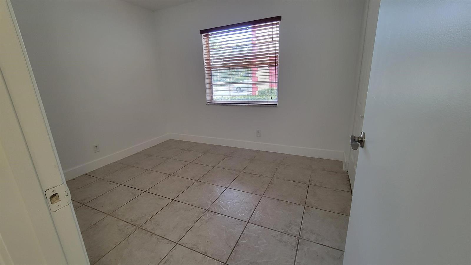 Building Photo - 3712 N University Dr