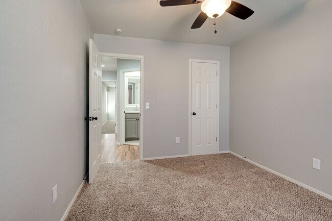 Building Photo - 3 Bed, 2 Bath Home Near UCO and Hafer Park