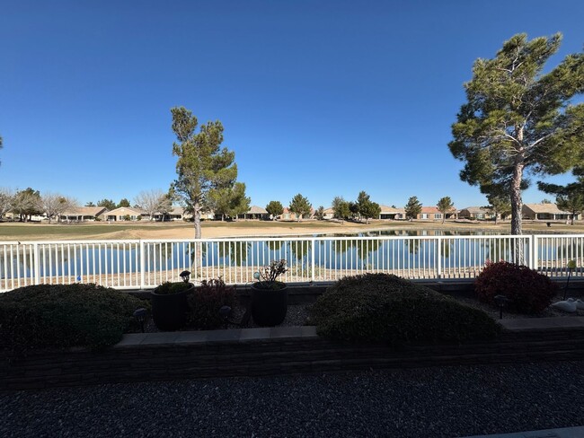 Building Photo - 55 + Community of Sun City Del Webb in App...