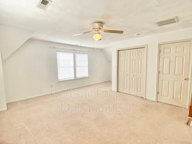 Building Photo - 102 Prescott Ct