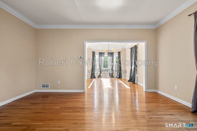 Building Photo - 155 Beardsley Rd