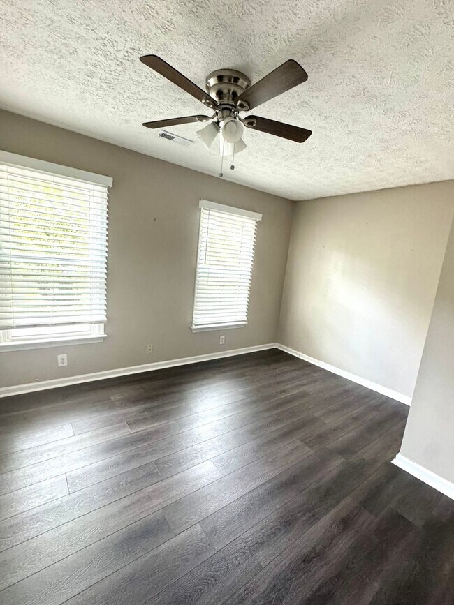 Building Photo - 2657 Christopher Farms Dr