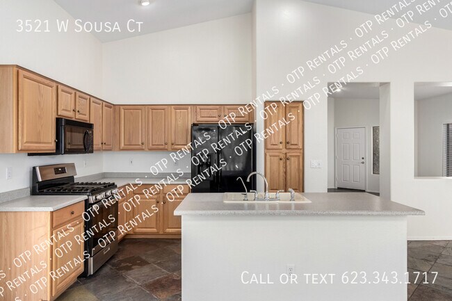 Building Photo - 3521 W Sousa Ct