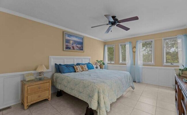 Building Photo - Beautifully Furnished Loft Condo in Fairfield Harbour Available Jan 5 - Utilities Included!