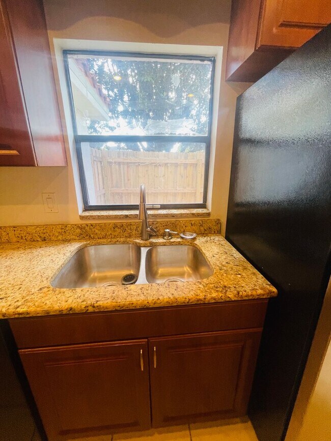 Building Photo - HIDDEN CREEK CONDO-1602 Bending Brook Way ...