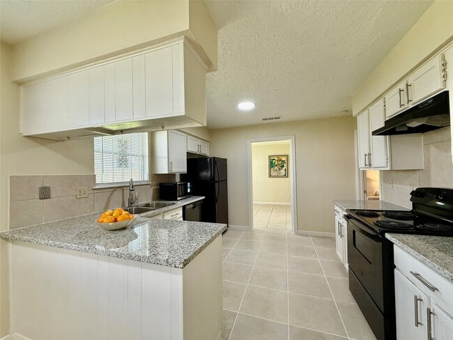 Building Photo - 10718 Nobility Dr
