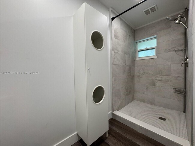 Building Photo - 2631 NW 94th Ave