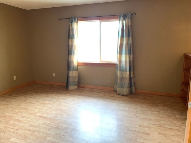 Building Photo - Two Bedroom - East Helena