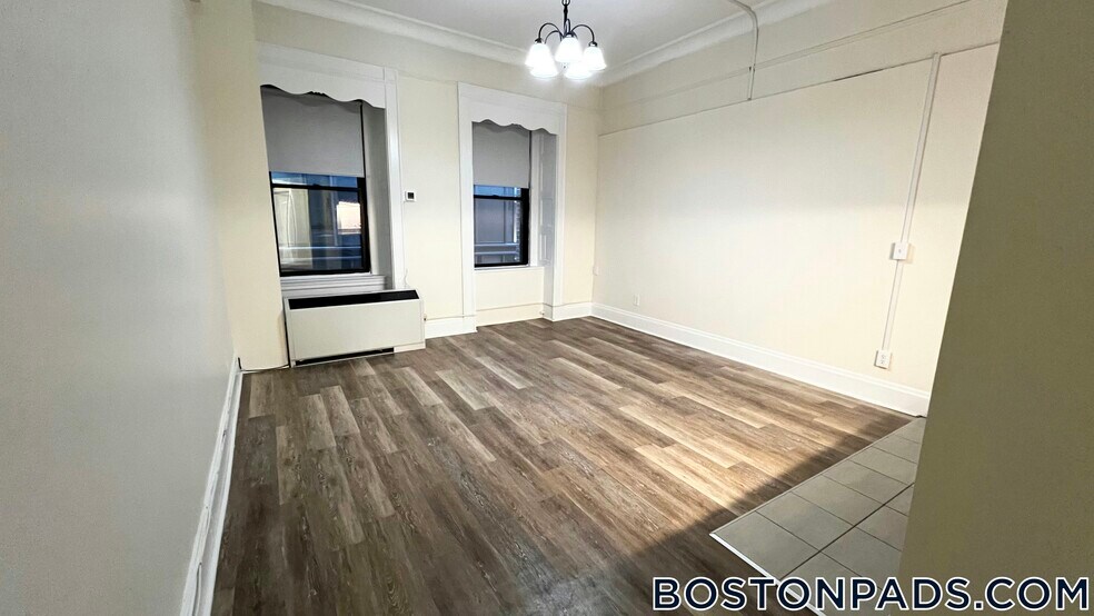 Building Photo - 62 Boylston St