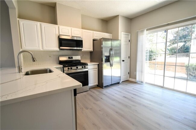 Building Photo - 3905 Timbercreek Cir