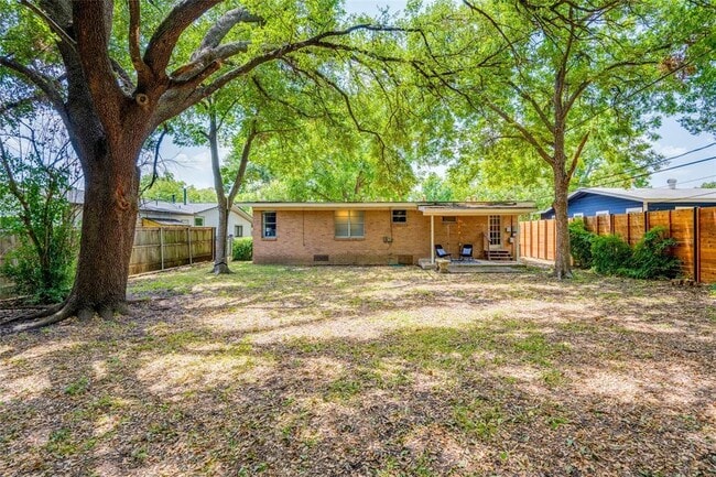 Building Photo - 7709 Woodrow Ave