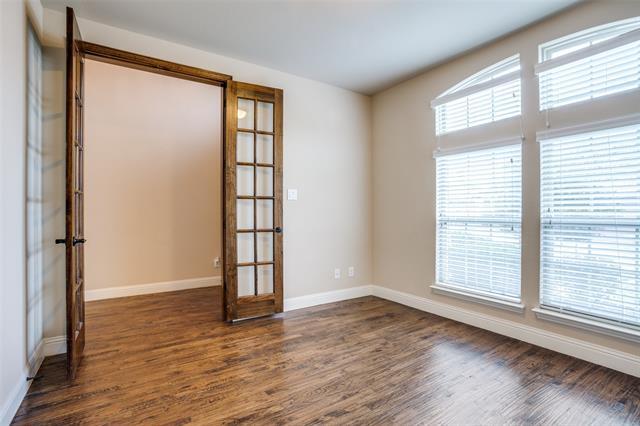 Building Photo - 3303 Robin Trl