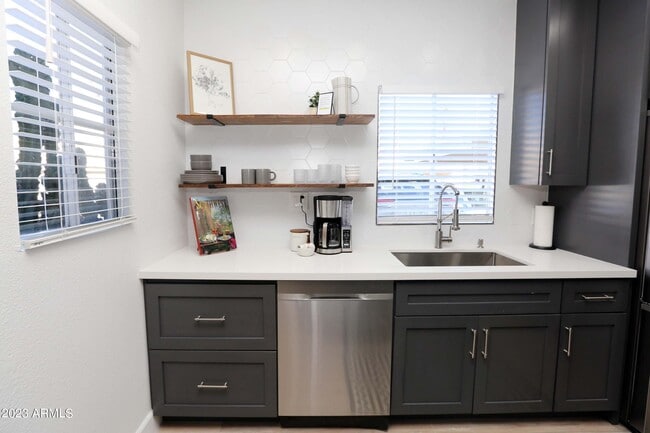 Building Photo - 11333 N 92nd St