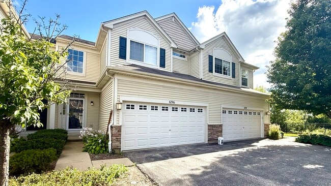 Primary Photo - 696 S Jade Ln