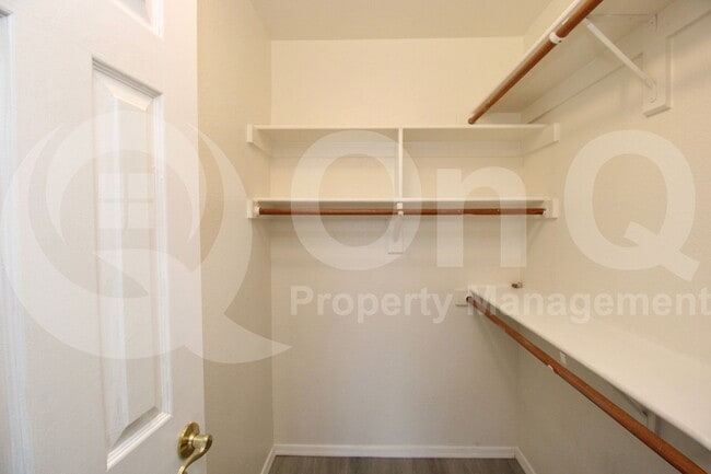 Building Photo - 5950 N 78th St