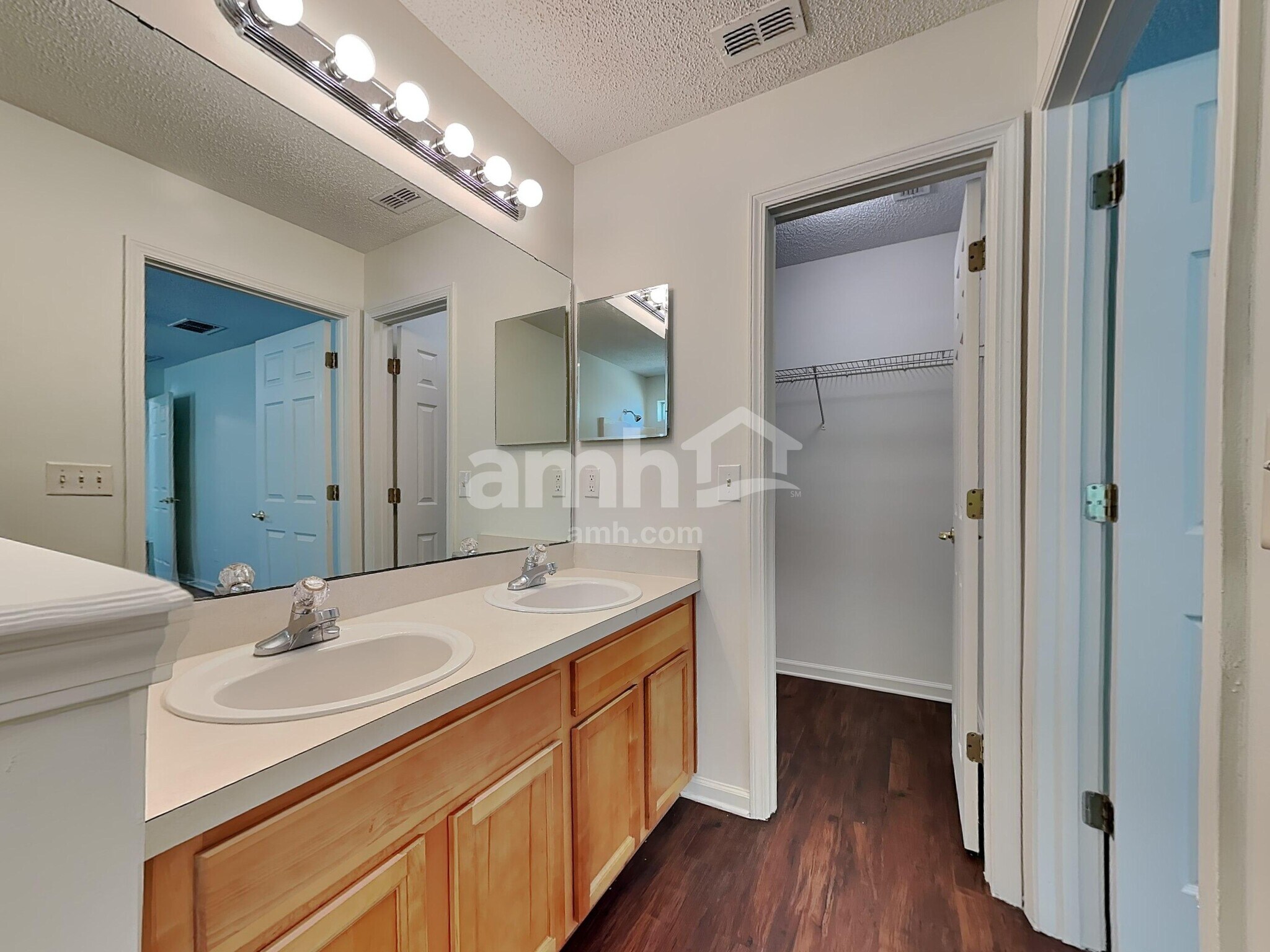 Building Photo - 11127 Lauren Oak Ln