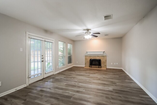 Building Photo - 20914 Lake Park Trail