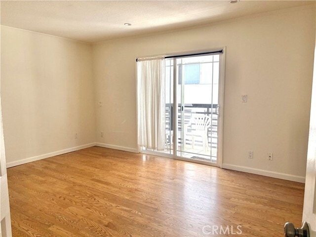 Building Photo - 425 S Catalina Ave