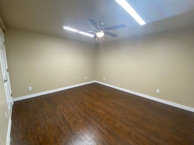 Building Photo - Hildale Apartment Utilities Included