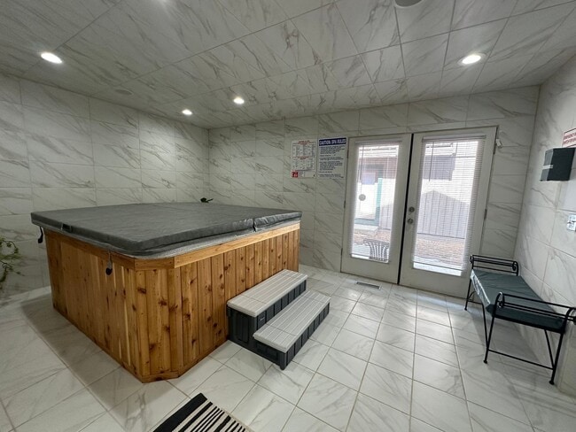 Building Photo - Unique and Spacious 3 Bedroom, 3 Bath Home...
