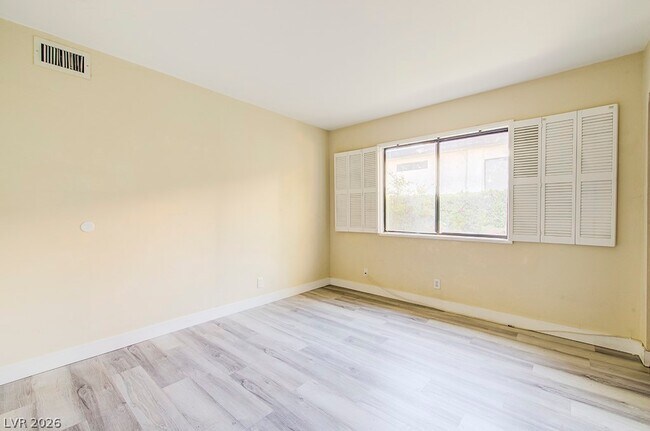 Building Photo - 2574 Pera Cir