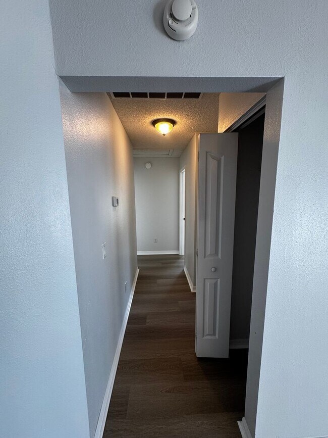 Building Photo - ? Move-In Ready 3/2/2 Near Ocala – Nearly 2,000 Sq Ft & Beautifully Updated! ?