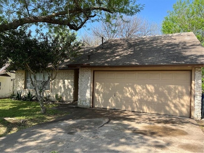 Building Photo - 7318 Lunar Dr