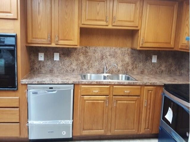 Building Photo - 1700 NW 27th Terrace