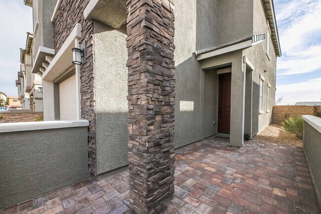 Building Photo - Stunning New 4 Bedroom Home for Rent!