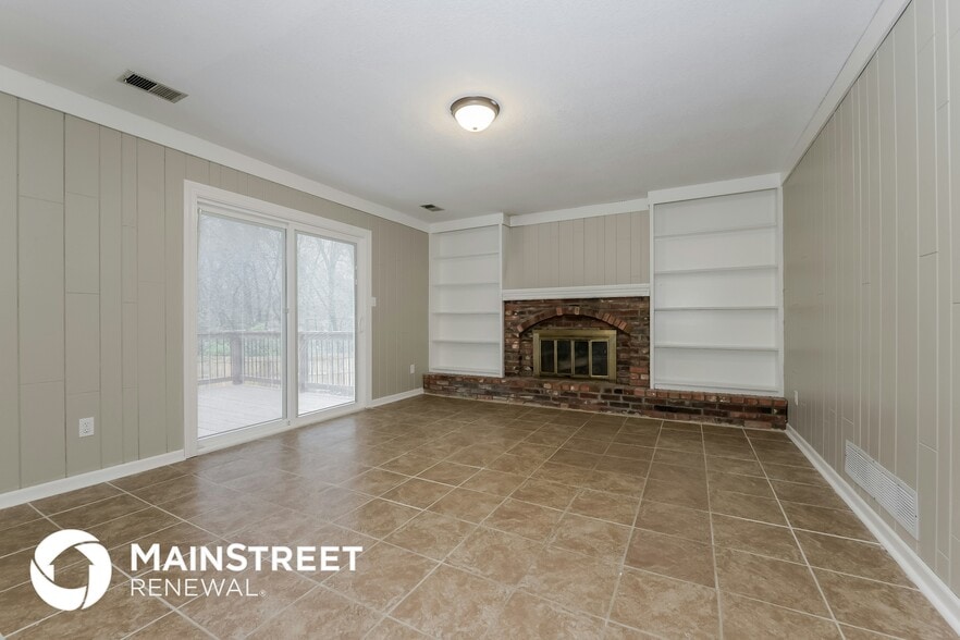 Building Photo - 7910 N Oregon Ave