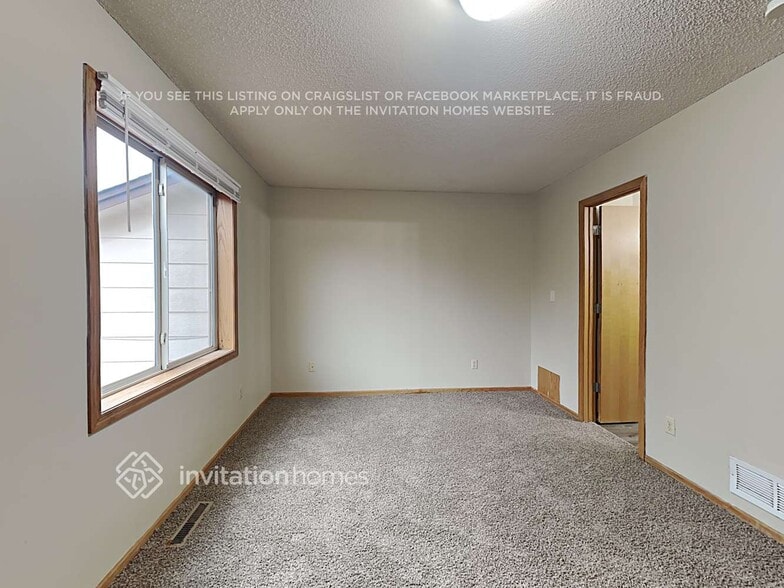 Building Photo - 3213 129th Ln NW