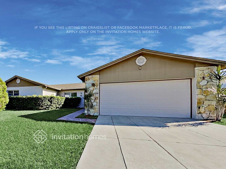 Primary Photo - 99 Oaxaca Ln