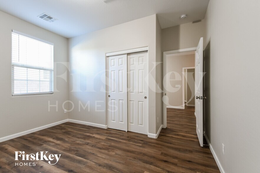 Building Photo - 26869 N 175th Ln