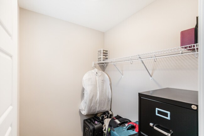 Building Photo - 1106 Eagle's View Dr