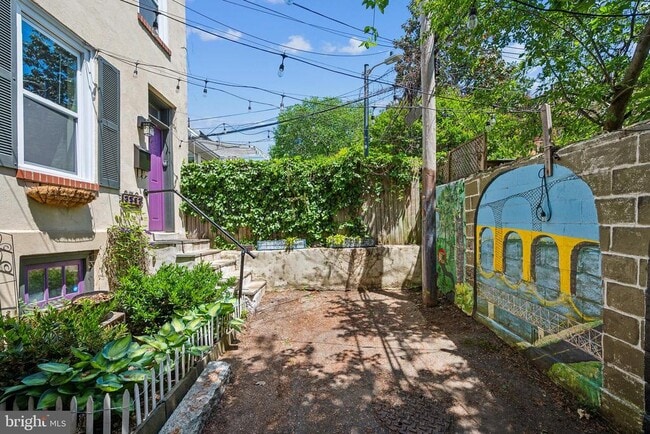 Building Photo - 3563 Lafayette St