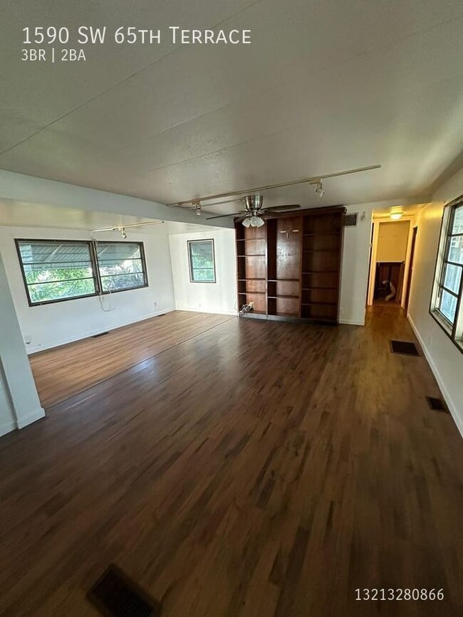 Building Photo - 1590 SW 65th Terrace