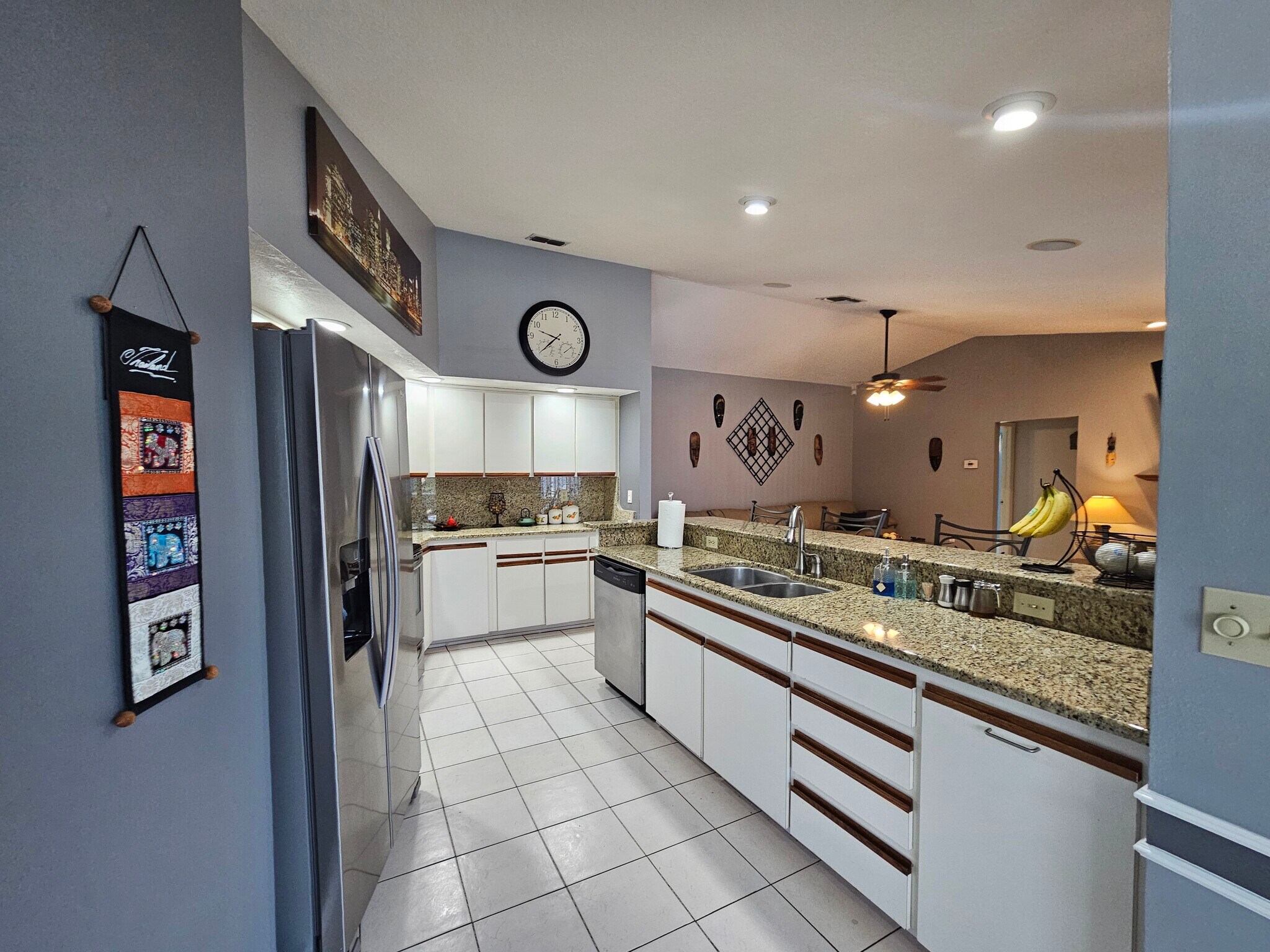 Building Photo - 2210 Bayou Dr