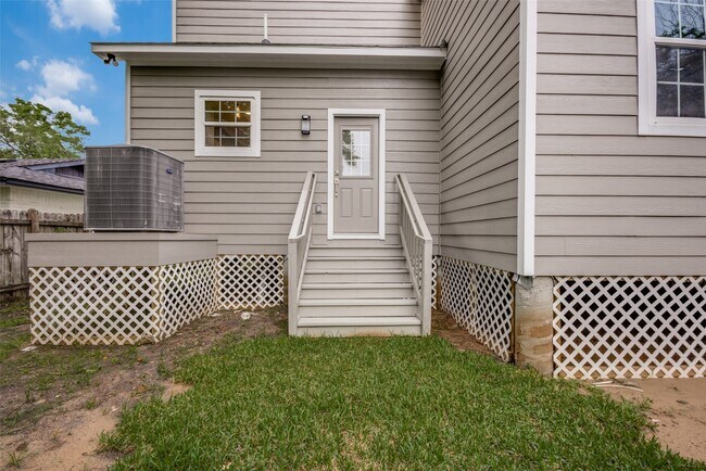 Building Photo - 4927 E Ridge Creek Dr