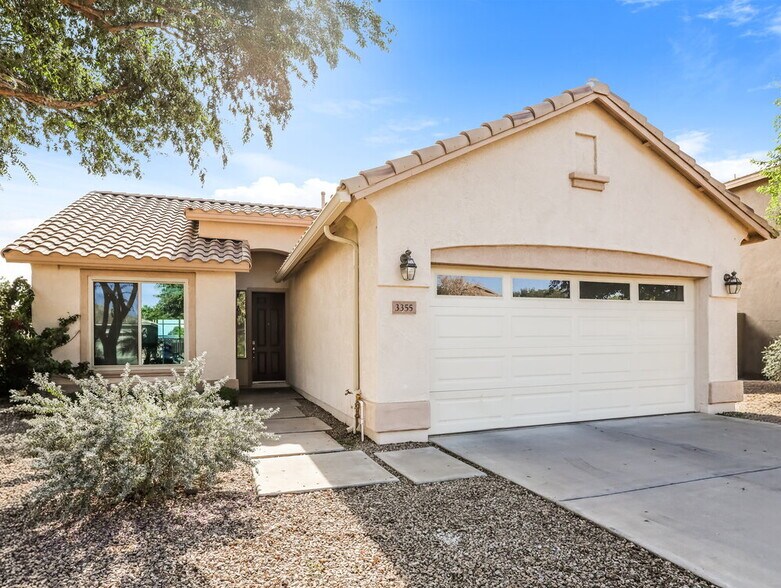 Primary Photo - 3355 E Hampton Ln