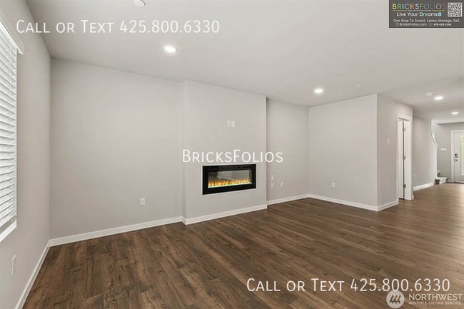 Building Photo - 9502 18th Ave W