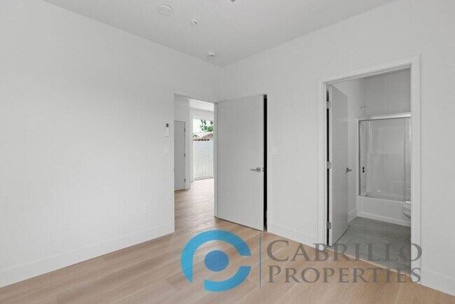 Building Photo - 3516 Oak Glen Ln
