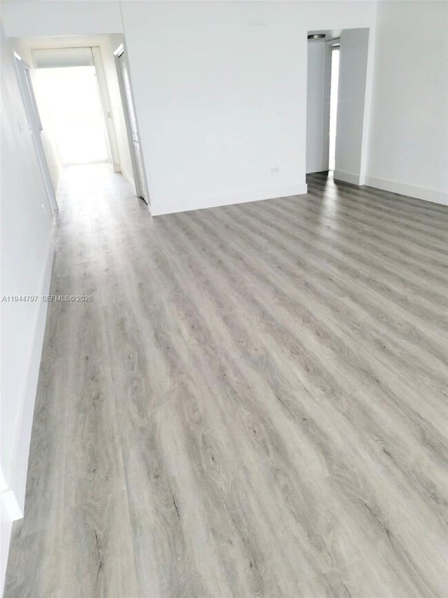 Building Photo - 6804 Brookline Dr