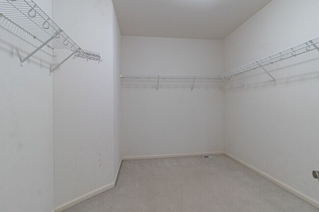Building Photo - 20560 N Westpark Pl