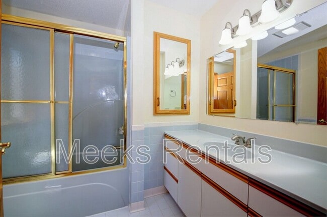 Building Photo - 30 Bridlewood Rd