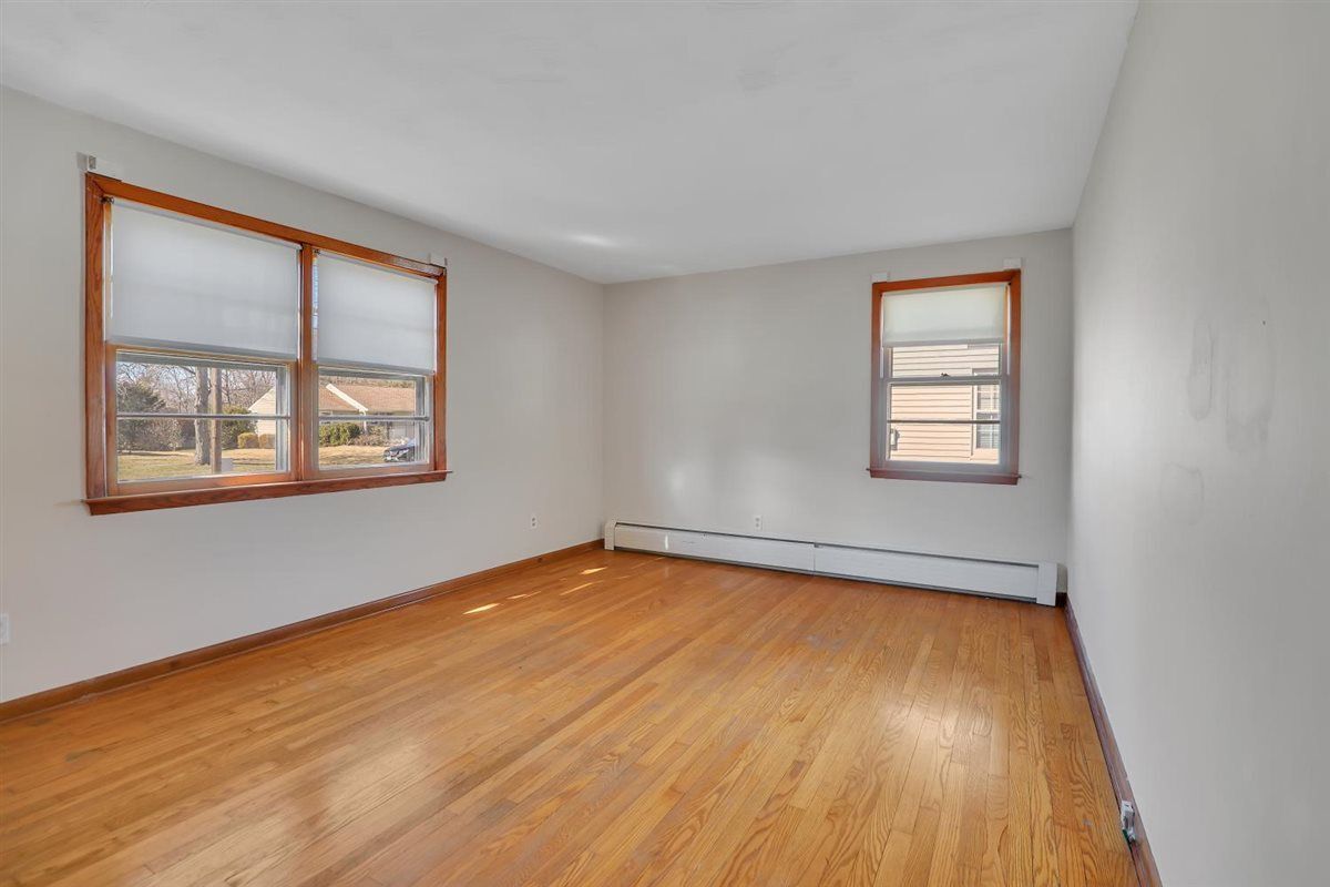 Building Photo - 57 Alanby Dr