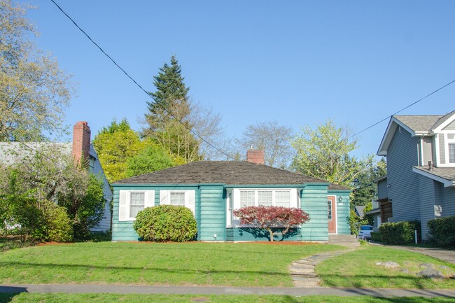 Primary Photo - 2bd/1ba Seattle Home
