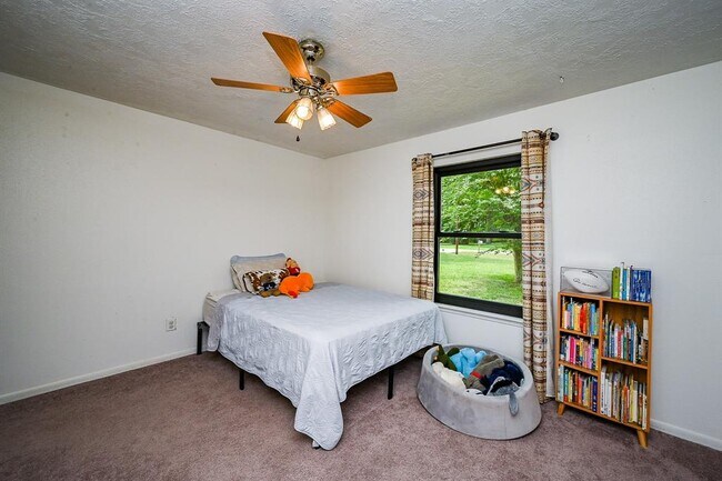 Building Photo - 14135 Limerick Ln