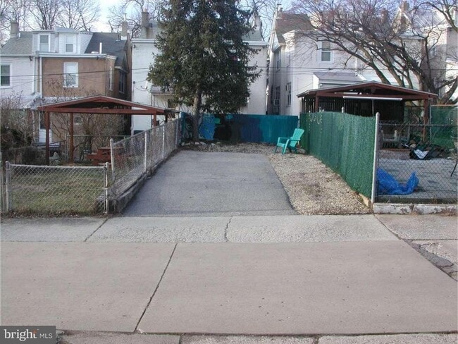 Building Photo - 358 Krams Ave